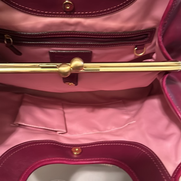 Coach purse berry - Picture 5 of 7